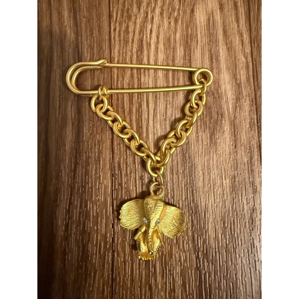 Norma Jean Vintage Gold Tone Elephant Safety Pin‎ Brooch Rhinestone Eyes Chain